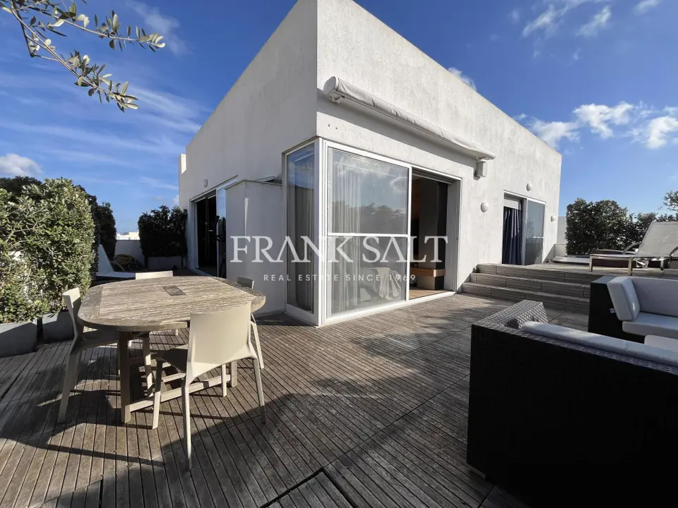 Gharghur, Furnished Penthouse