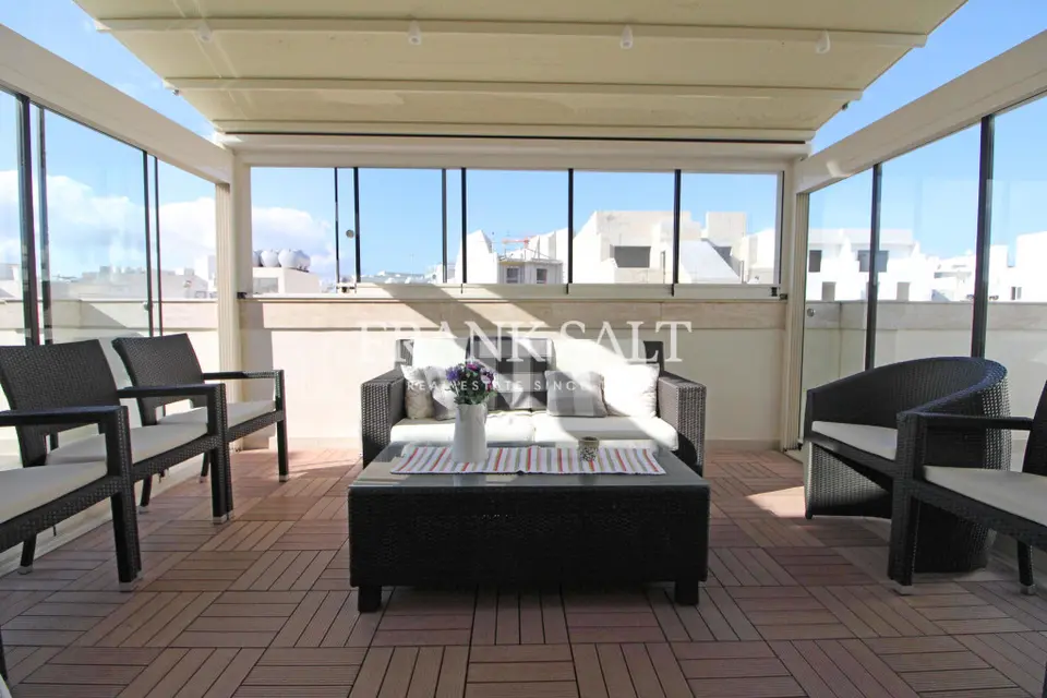 Swieqi, Furnished Penthouse