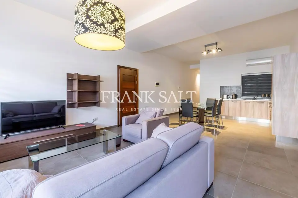 Swieqi, Furnished Maisonette