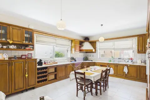 5 Bedroom Maisonette For Sale in Swieqi