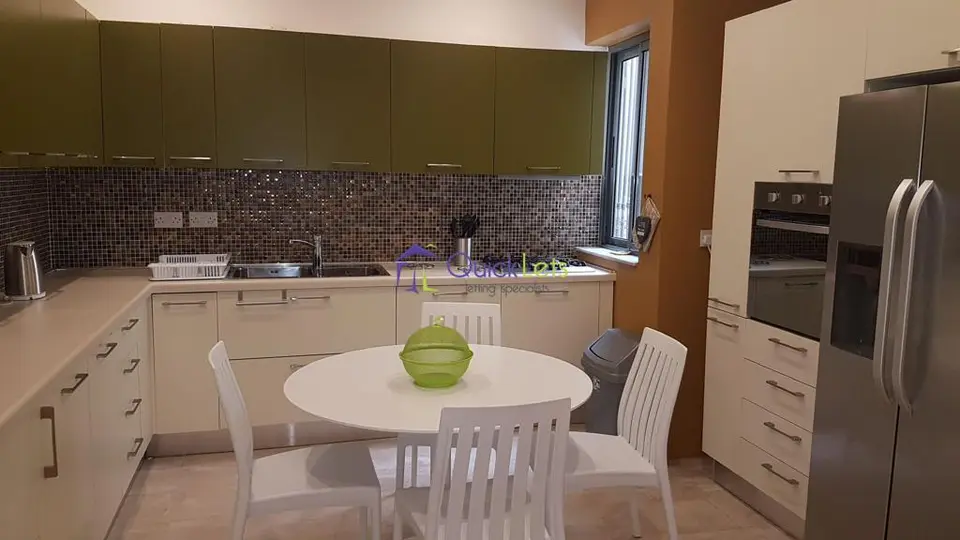3 bedroom Apartment to rent in Sliema