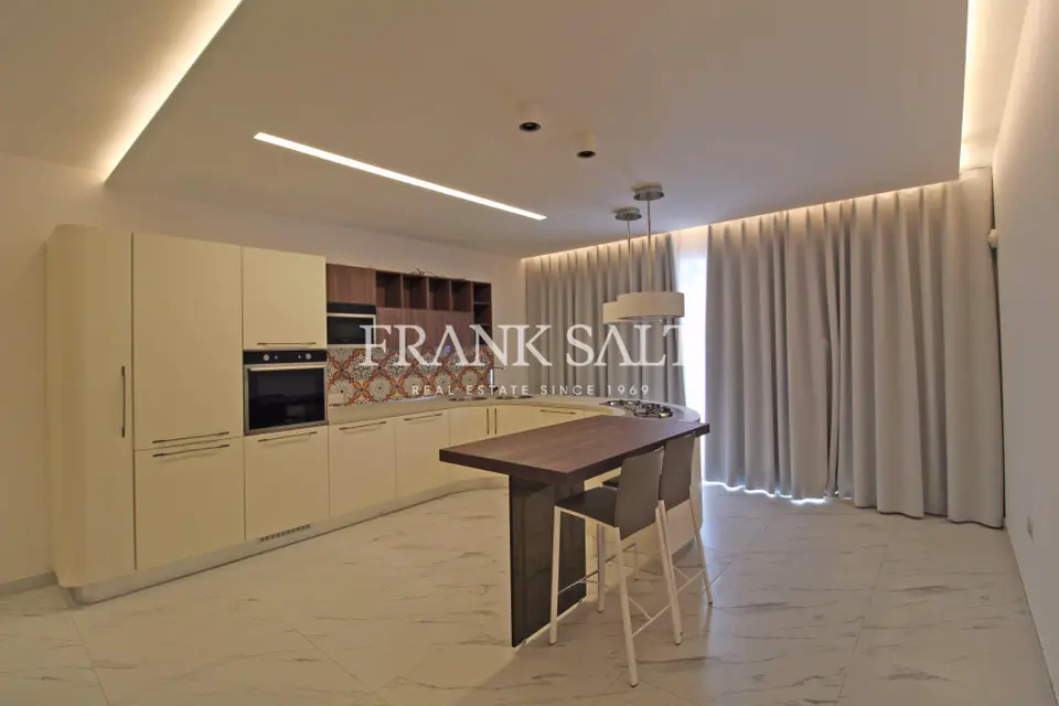Zurrieq, Furnished Maisonette