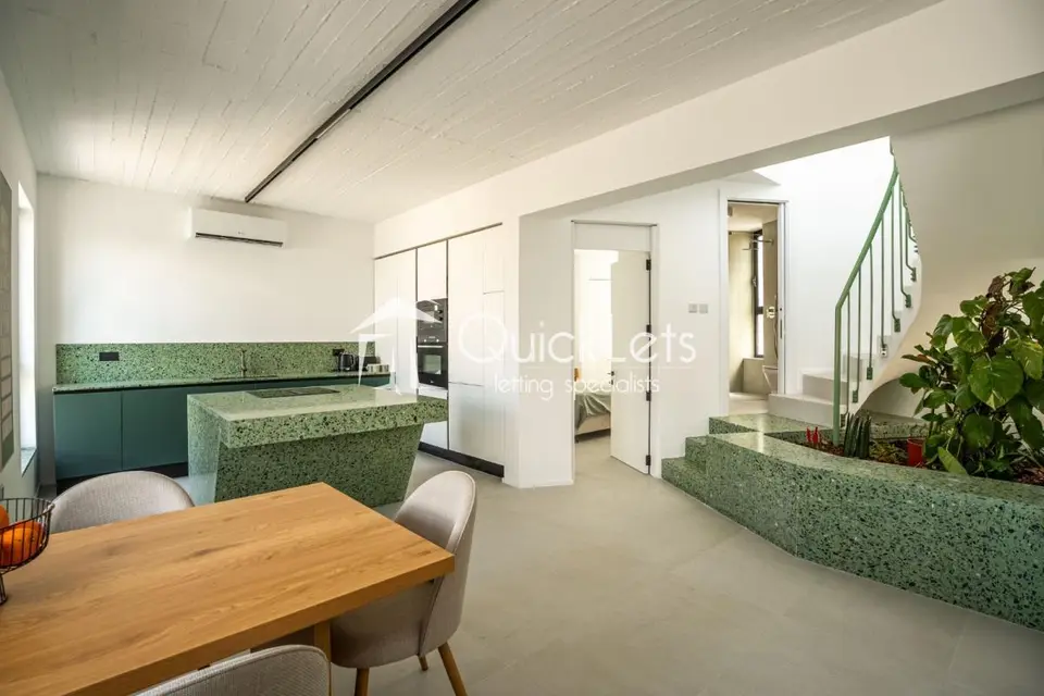 2 bedroom Duplex Penthouse to rent in Birkirkara