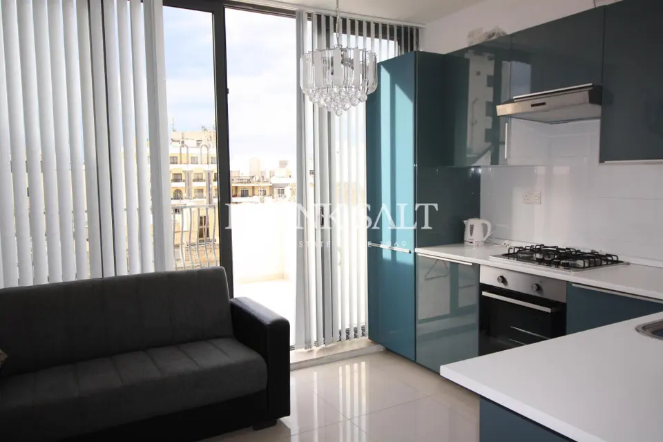 Bugibba, Furnished Penthouse