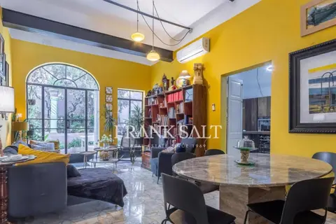 8 Bedroom Town House For Sale in Birkirkara