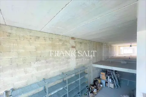 Showroom For Sale in Zebbug