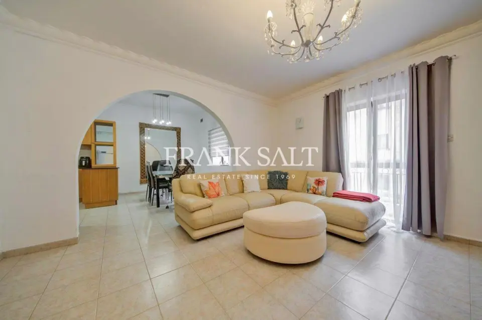Pembroke, Furnished Apartment
