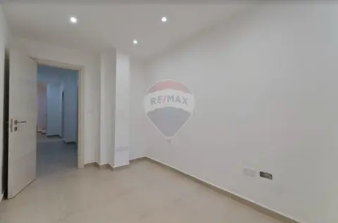 2 bedroom Maisonette to rent in Sliema