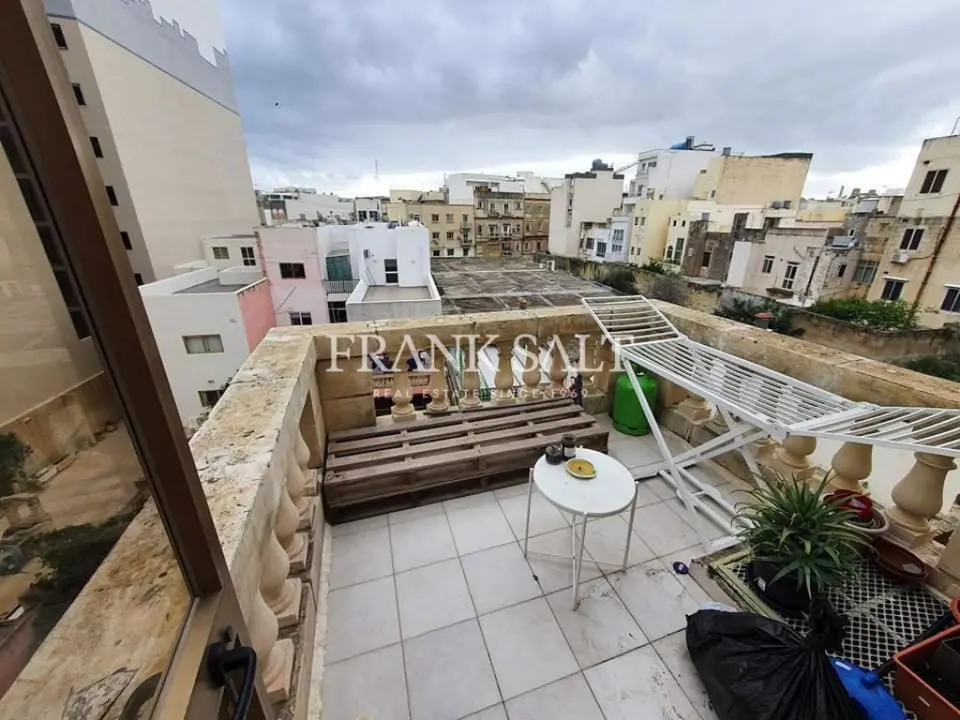 Gzira, Apartment