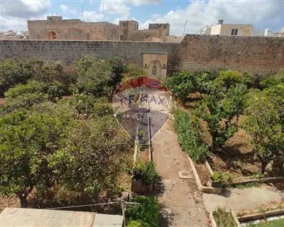 4 bedroom Palazzo for sale in Zejtun