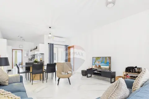 2 Bedroom Maisonette For Sale in Kalkara