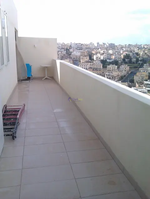 1 bedroom Penthouse to rent in Swieqi