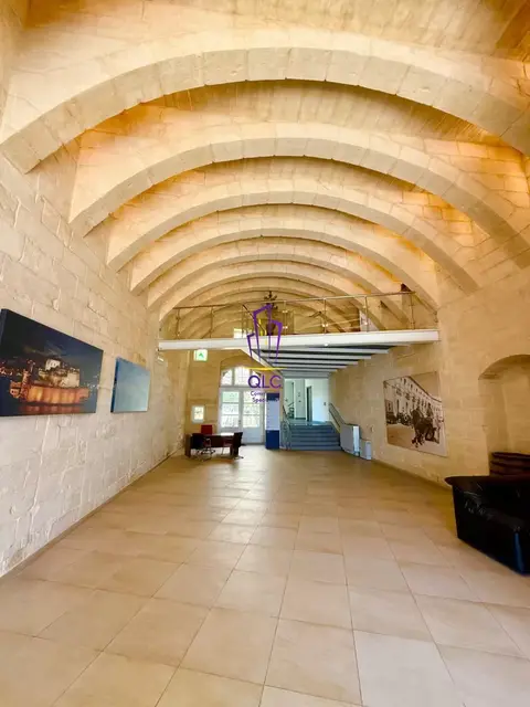 Office to rent in Valletta