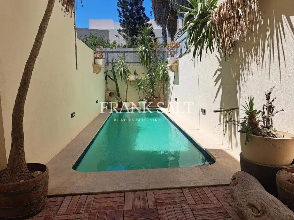 Naxxar, Furnished House of Character