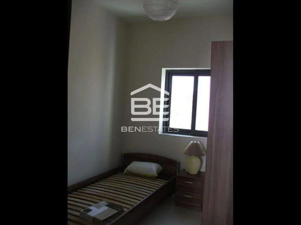 2 bedroom Penthouse to rent in Gzira