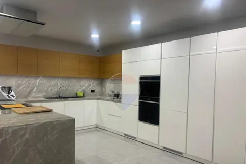 3 Bedroom Maisonette For Sale in Mellieha