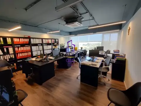 Office to rent in Zebbug