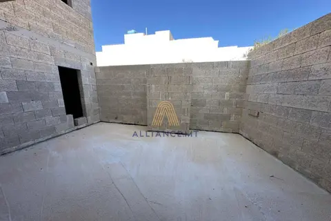 2 Bedroom Maisonette For Sale in Mgarr