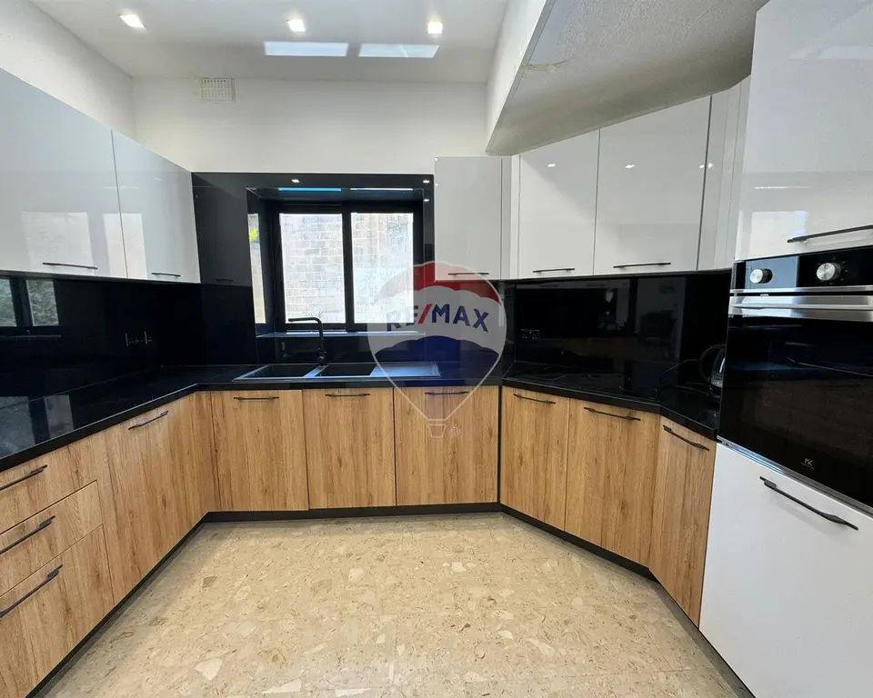 4 bedroom Villa Semi-detached to rent in Madliena