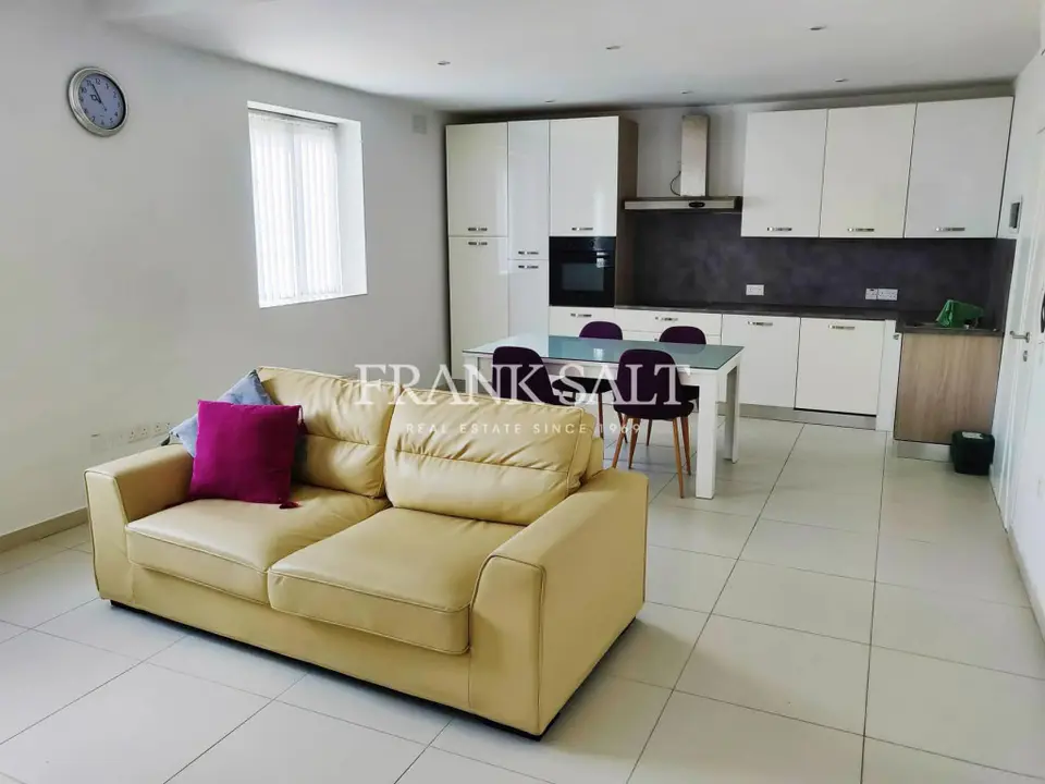 Gzira, Furnished Apartment