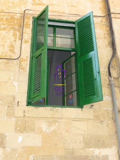 Office to rent in Valletta