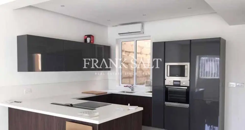 3 bedroom Apartment to rent in Ta' Xbiex