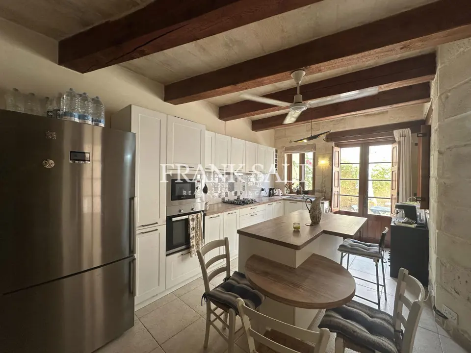 Zebbug, Furnished House of Character