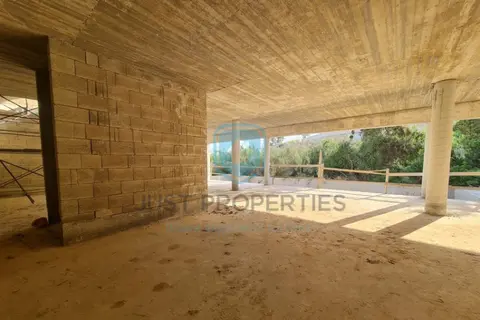 4 Bedroom Villa For Sale in Mellieha