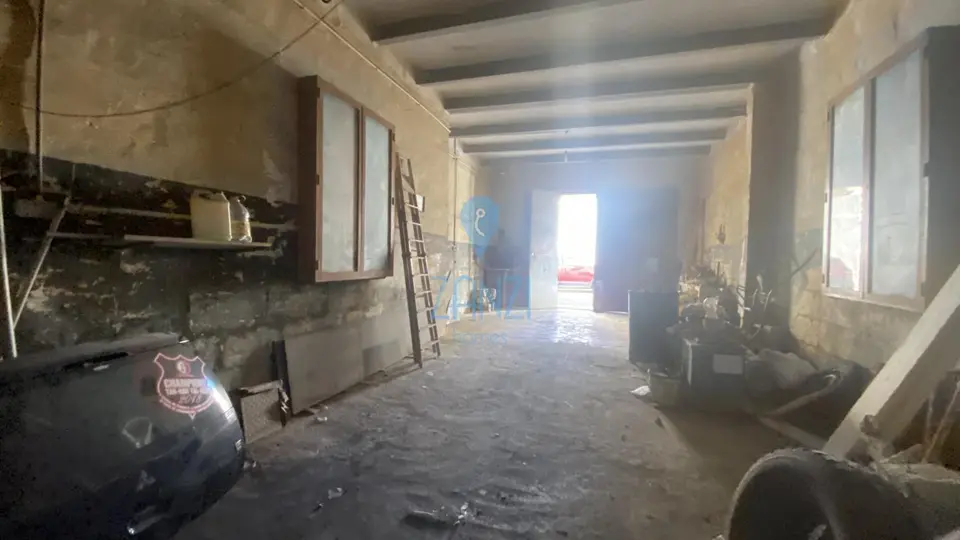 Garages / Garage Space for sale in Paola
