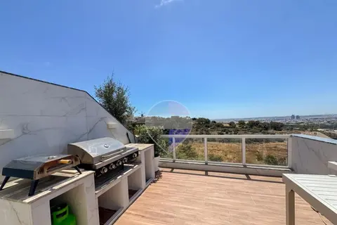 2 Bedroom Penthouse For Sale in Naxxar