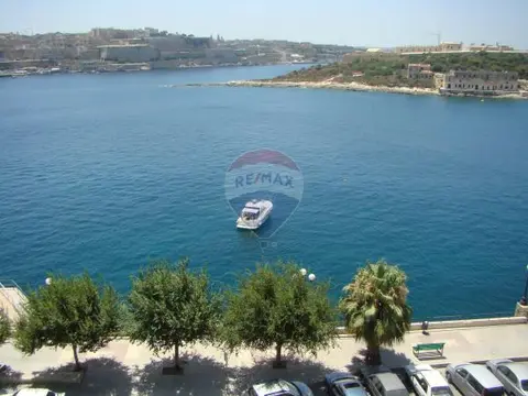 3 bedroom Apartment to rent in Sliema