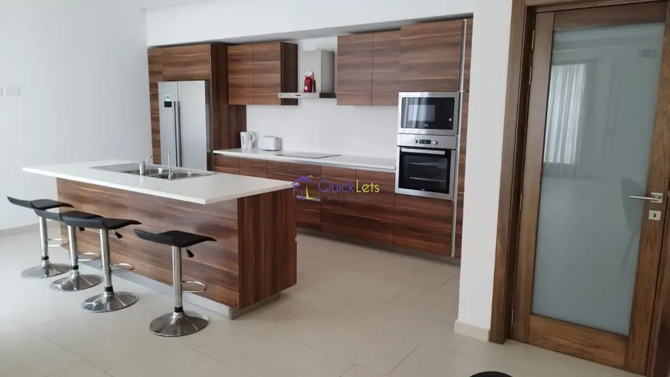 3 bedroom Semi Detached Villa to rent in Swieqi