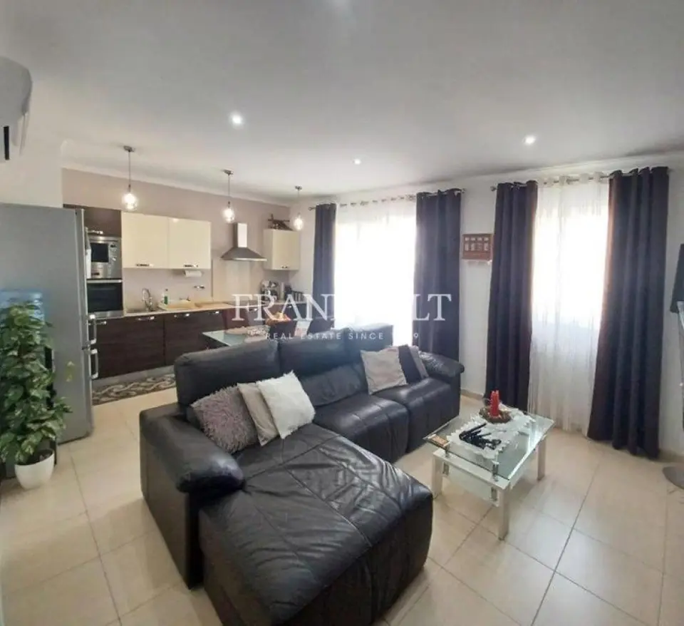 Fgura, Furnished Apartment