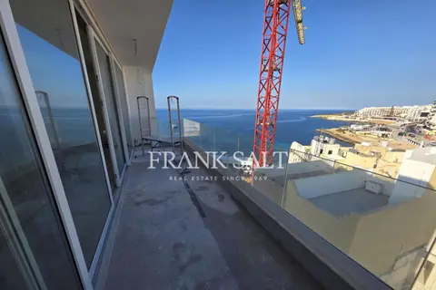 2 Bedroom Apartment For Sale in Bugibba