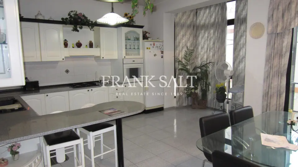 St Julians, Furnished Apartment