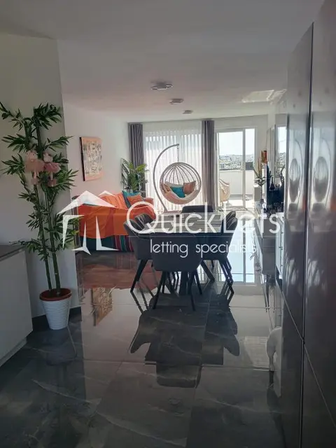 2 bedroom Penthouse to rent in Santa Venera