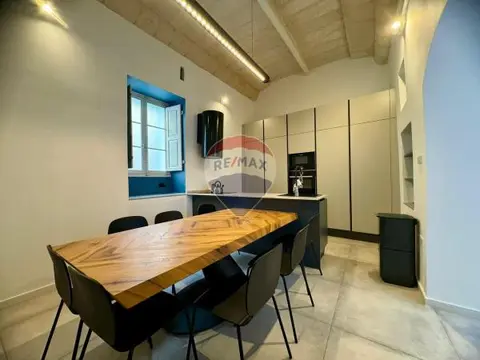 2 bedroom House of Character to rent in Birkirkara