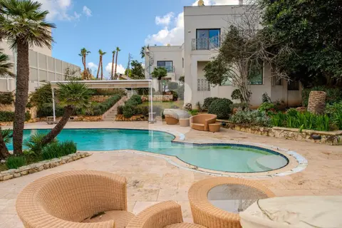 4 Bedroom Villa For Sale in Madliena