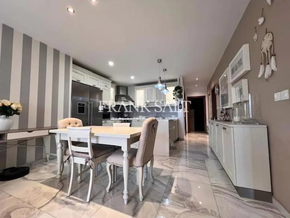 Mosta, Furnished Apartment