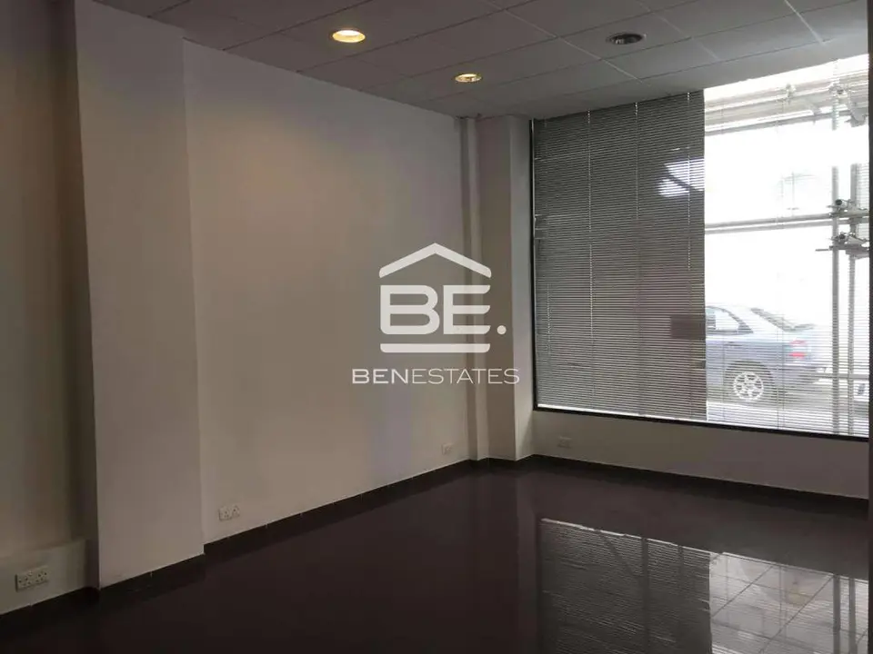 Commercial to rent in Sliema