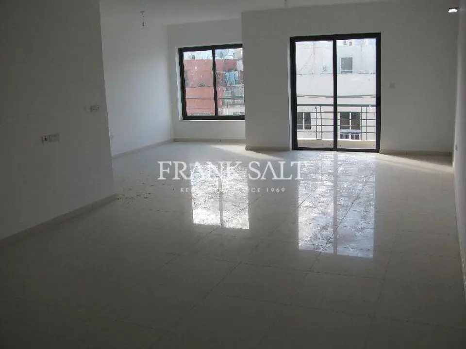Bahar ic-Caghaq, Apartment