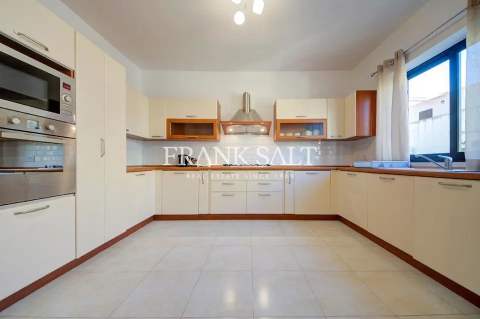 Swieqi, Finished Duplex Maisonette