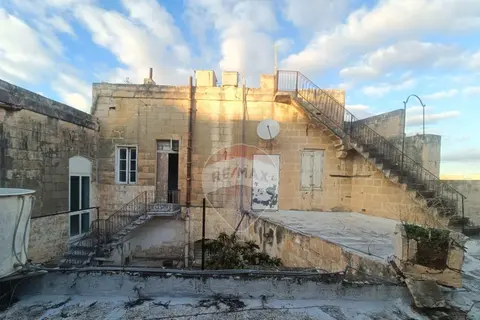 3 Bedroom House of Character For Sale in Qormi