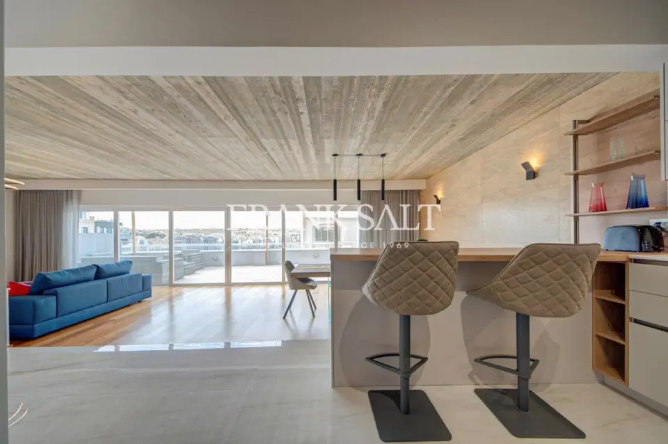 Sliema, Penthouse