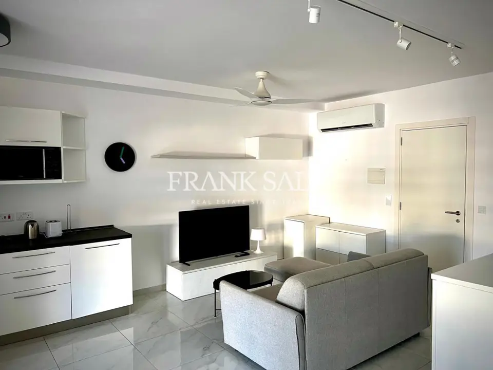 Gzira Furnished Apartment