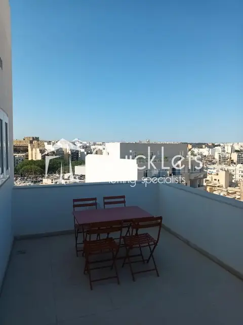 1 bedroom Penthouse to rent in Ta' Xbiex