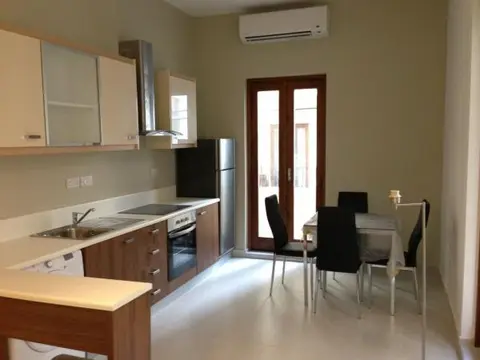 2 bedroom Apartment to rent in Sliema
