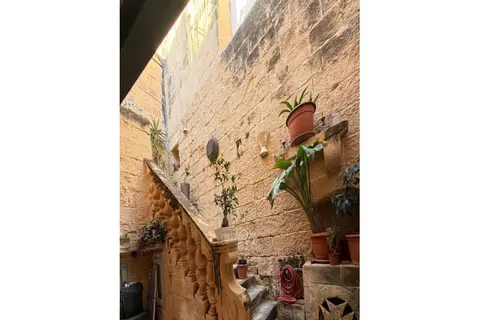 2 Bedroom House of Character For Sale in Siggiewi