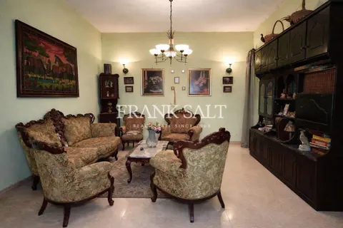 3 Bedroom Maisonette For Sale in Fgura