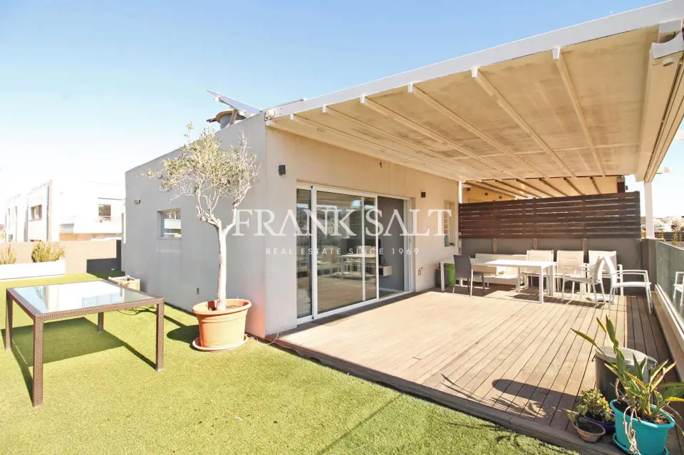 Swieqi, Furnished Maisonette